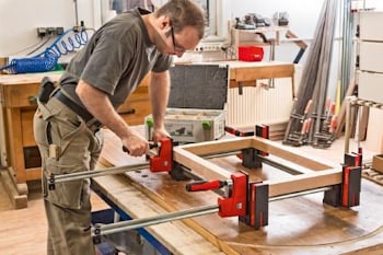 BESSEY запускает следующее поколение параллельного зажима K Body REVO  