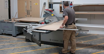 Exmedia наращивает производство с панельной пилой Altendorf F45  