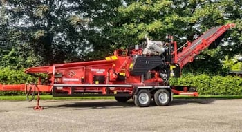 Stoevelaar Machinery представляет измельчитель Morbark 2400 Wood Hog  