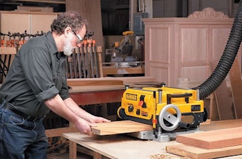 Двухскоростной рейсмусовый станок DEWALT DW735X  