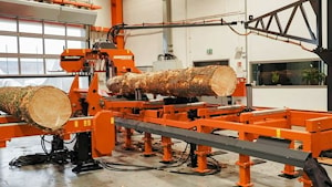 Wood-Mizer представляет высокопроизводительную промышленную пилораму WM2500  