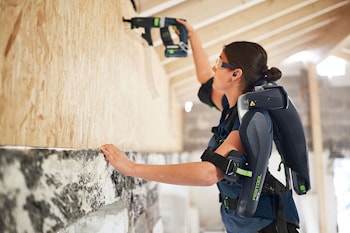 Festool анонсирует новые функции экзоскелета ExoActive, доступные через приложение Work  