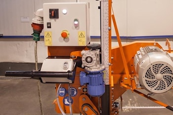 Ленточнопильный станок Wood-Mizer LT15 приближен к потребителю  