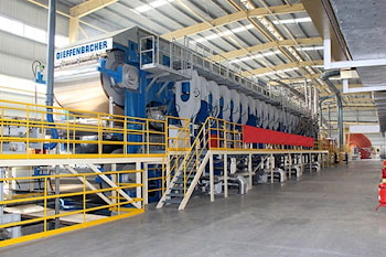 На прессе Dieffenbacher CPS+ изготовлены первые панели MDF  