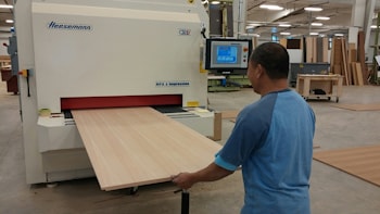Компания Gaithersburg Architectural Millwork улучшает качество отделки  