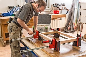 BESSEY запускает следующее поколение параллельного зажима K Body REVO  